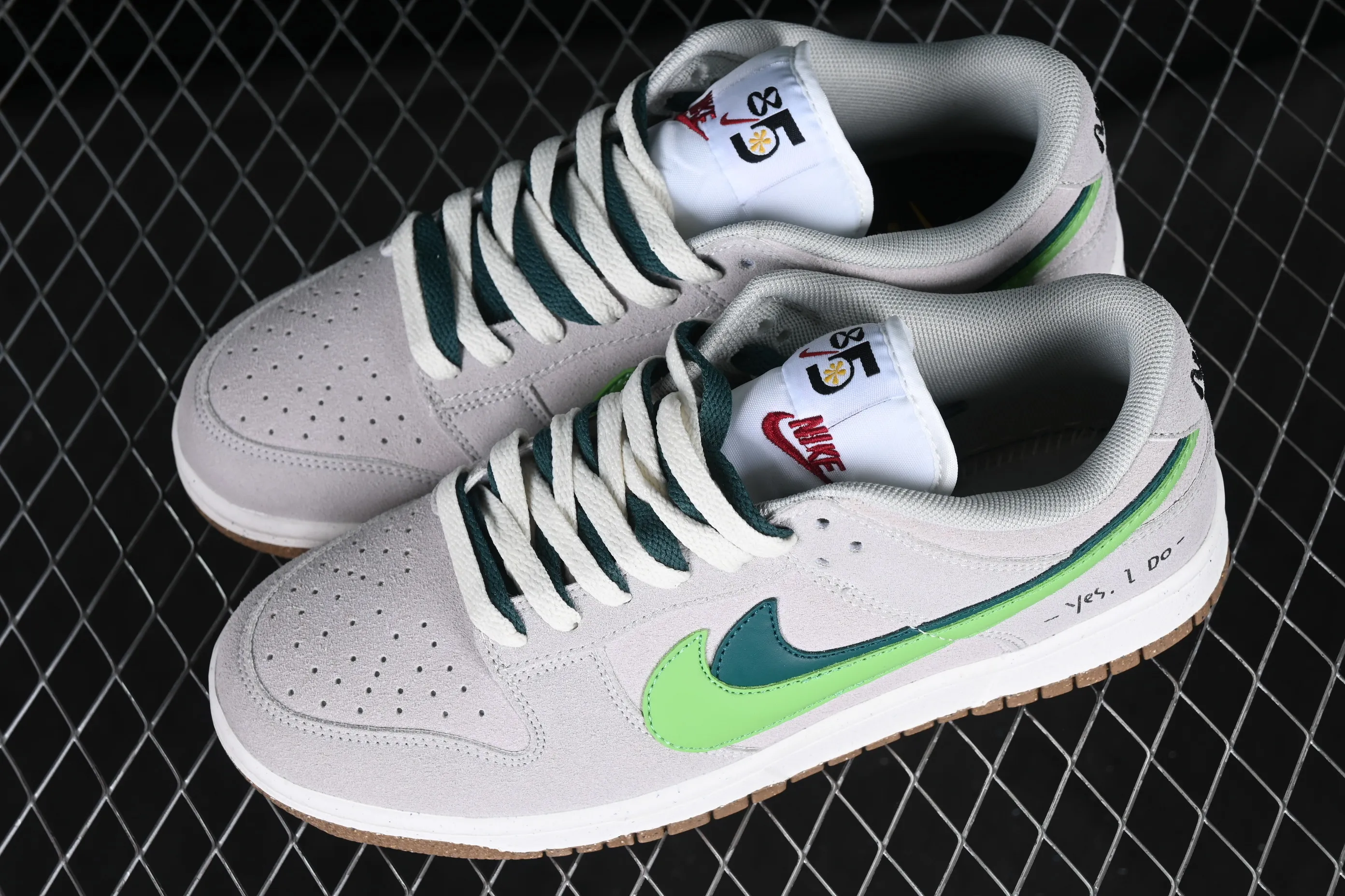 All Categories Nk SB Dunk Series Nk SB Dunk Low Low-top sneakers Cost-effective version Nk SB Dunk Low "85" double hook SB low-top sports and leisure sneakers DO9457-107